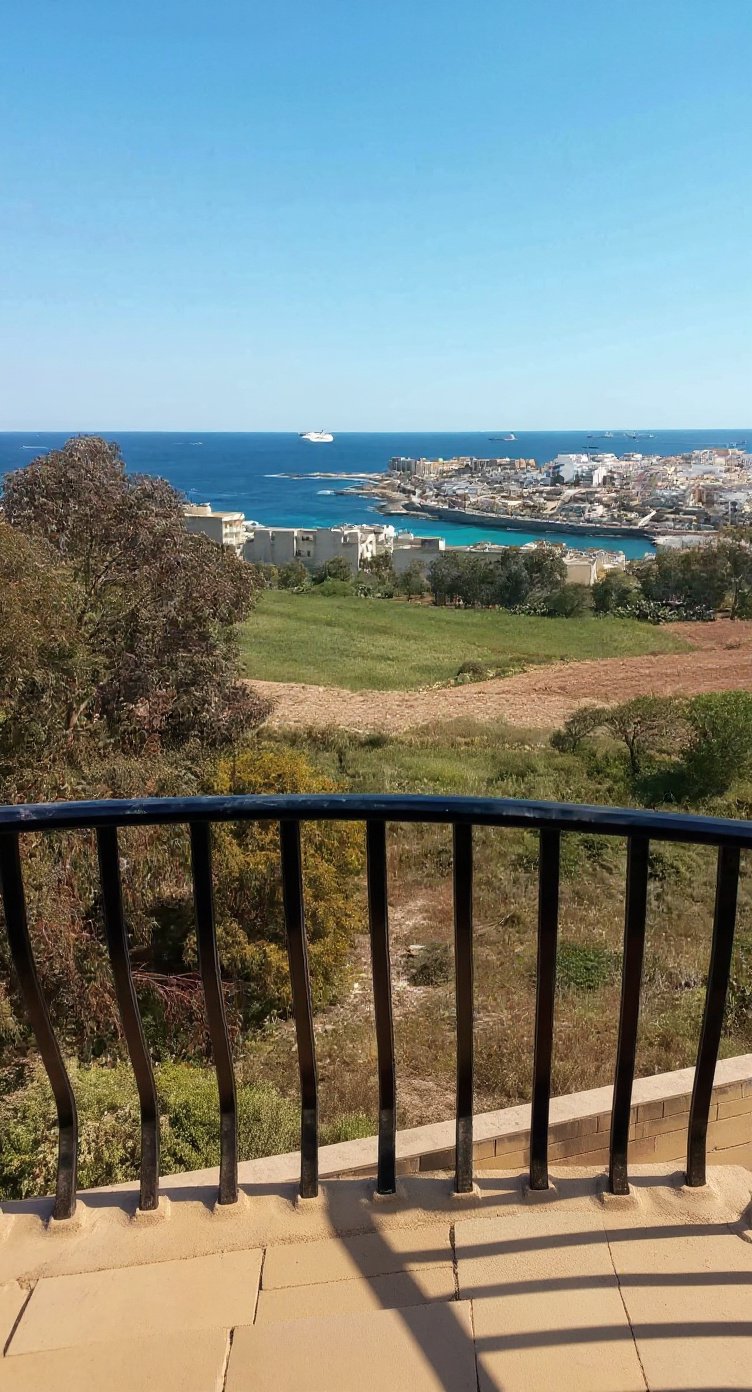 Penthouse in Marsaskala - 1 bed, 1 bath — 2