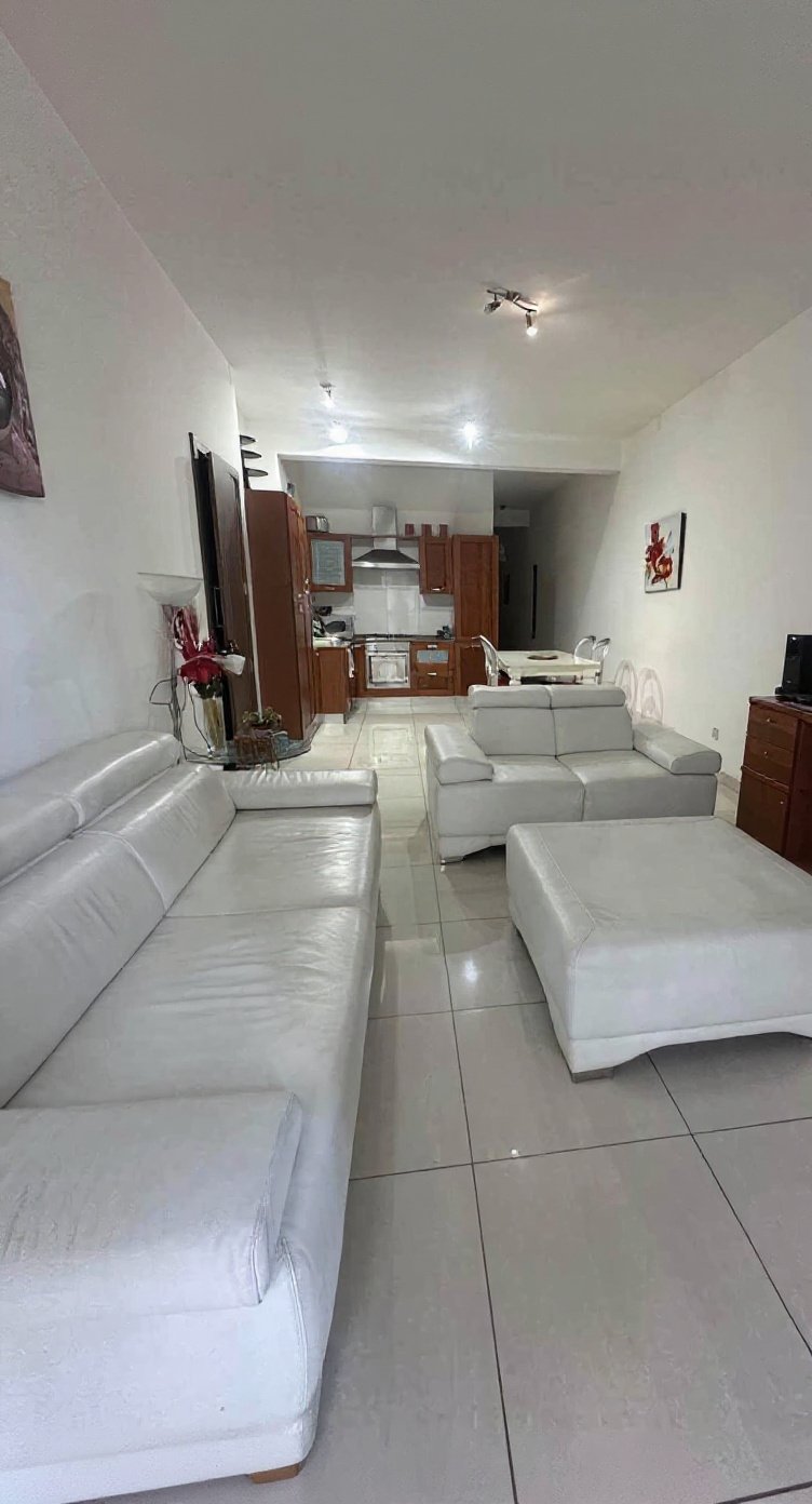 Room in San Giljan — 1