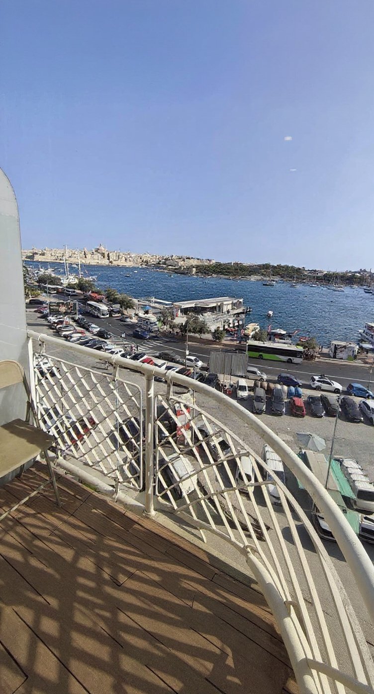 Apartment in Sliema - 3 beds — 2