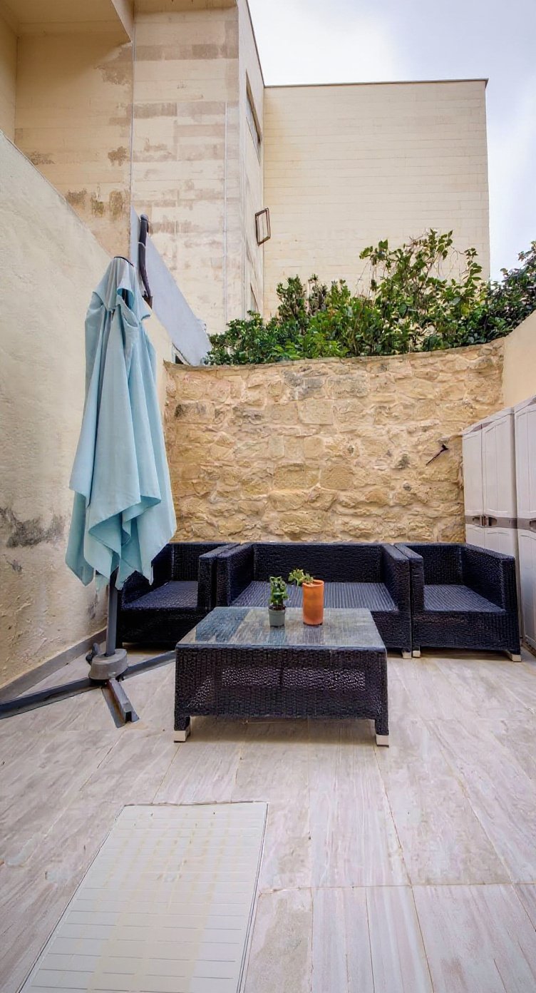 Townhouse in Sliema - 5 beds, 4 baths — 2