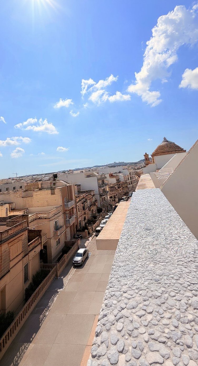 Penthouse in Mosta - 3 beds, 2 baths — 3