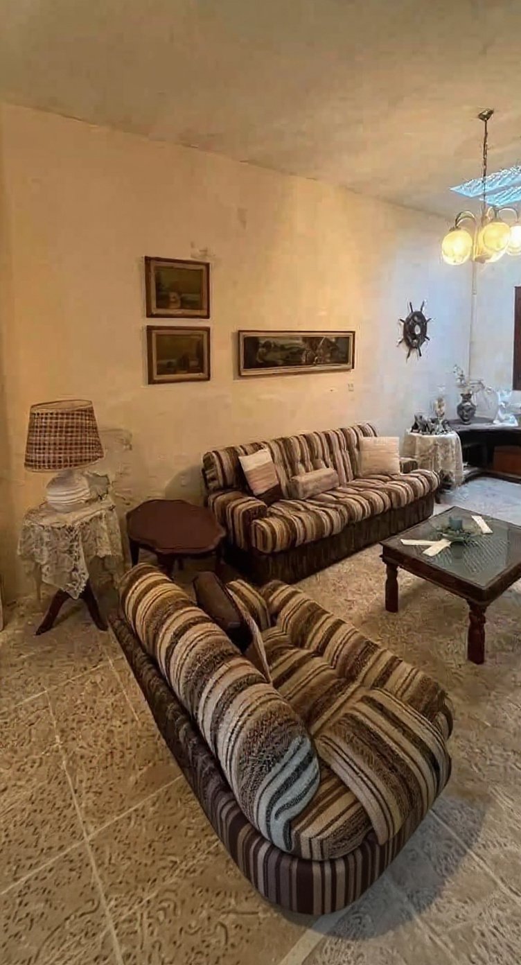 Townhouse in Birkirkara - 2 beds — 4