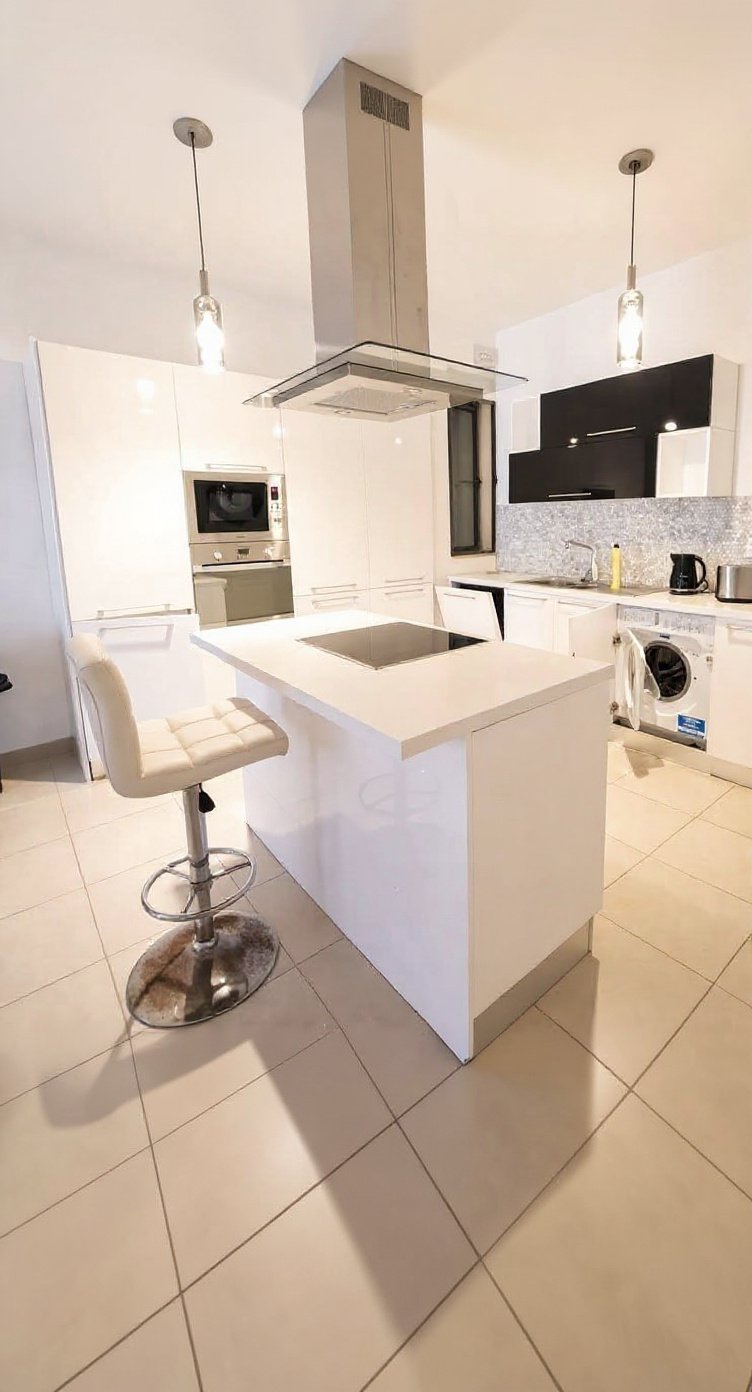 Apartment in Sliema - 3 beds, 2 baths — 2