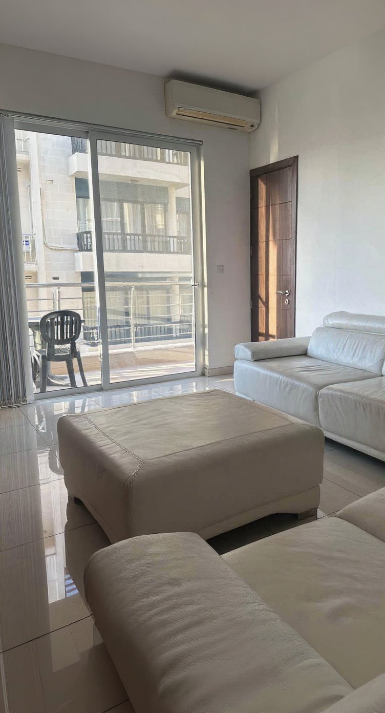 Room in San Giljan — 1