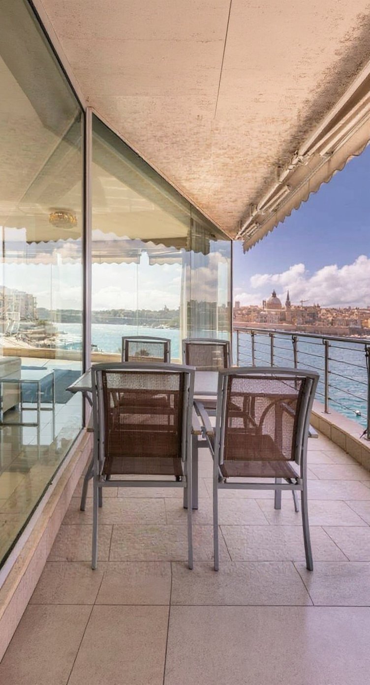 Apartment in Sliema - 3 beds — 3